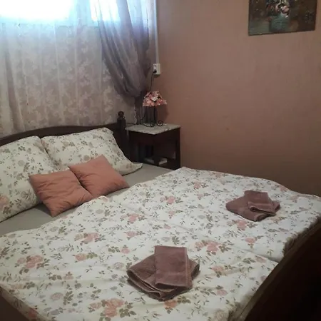 Retro Apartment *