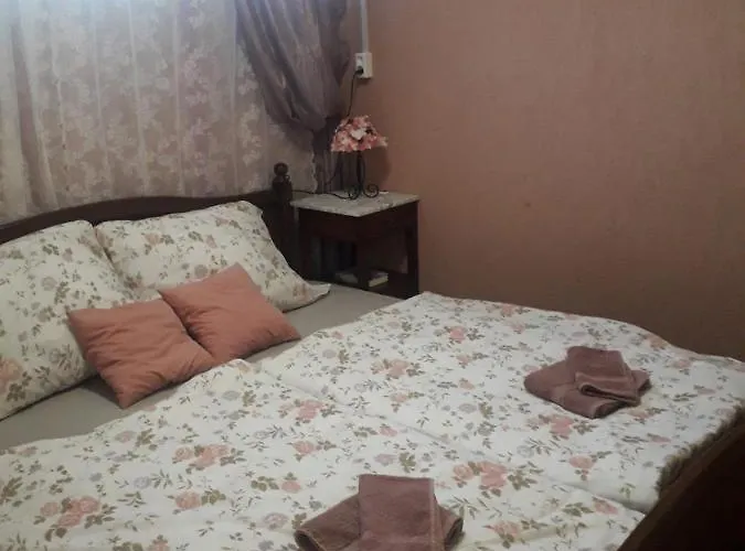 Retro Apartment *